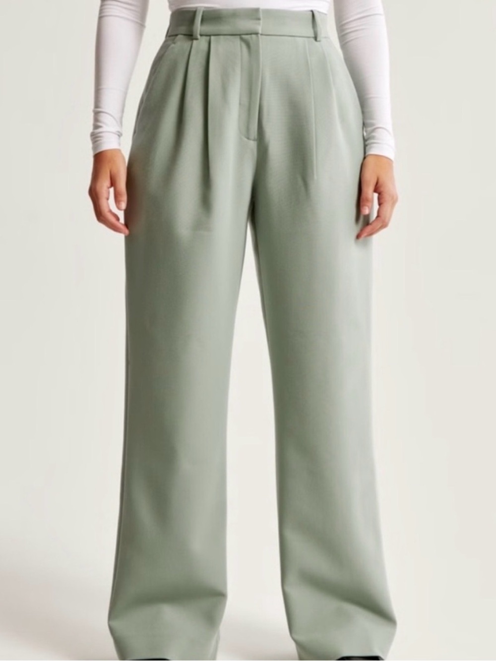 Abercrombie Sloan Pleated Pants in Sage Green